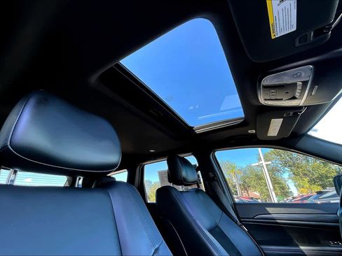 Used 2019 Jeep Grand Cherokee Altitude image 12