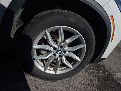 Used 2019 BMW X5 xDrive40i w/ Premium Package 2