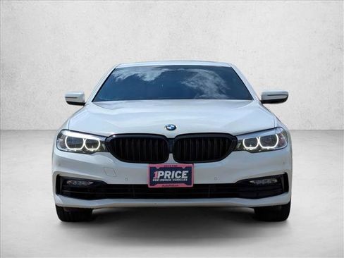 Used 2018 BMW 530e w/ Premium Package 2 RWD image 2