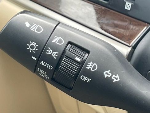 Used 2013 Lexus ES 350 w/ Premium Pkg FWD image 19