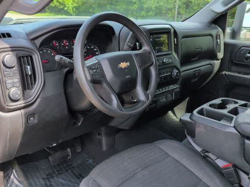 Used 2024 Chevrolet Silverado 2500 Custom w/ Custom Value Package AWD/4WD image 10