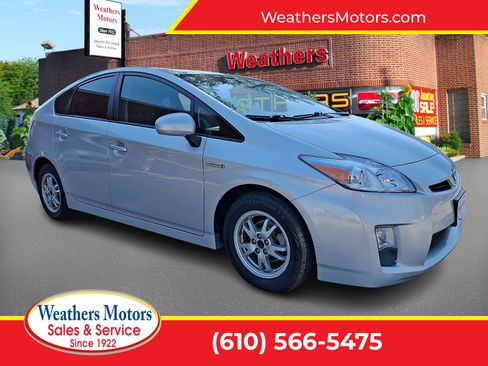 Used 2011 Toyota Prius Three image 1