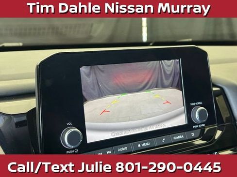Used 2025 Nissan Pathfinder SV AWD/4WD image 28