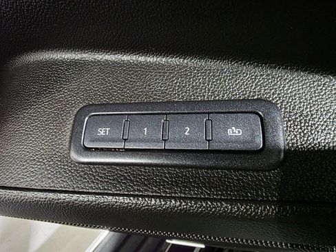 Used 2019 Chevrolet Tahoe Premier image 36