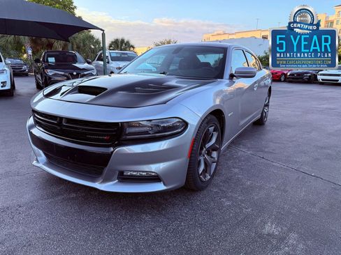Used 2018 Dodge Charger R/T w/ Navigation & Travel Group image 1