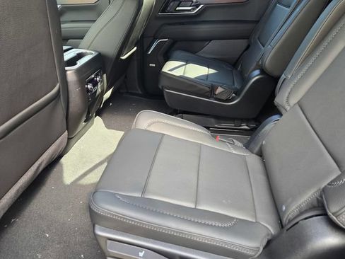 New 2026 GMC Yukon Denali AWD/4WD image 6