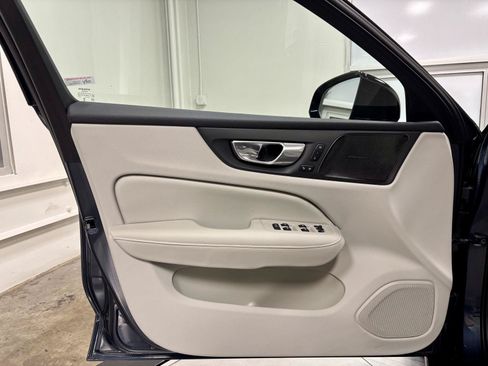 Used 2024 Volvo S60 B5 Plus w/ Climate Package FWD image 12