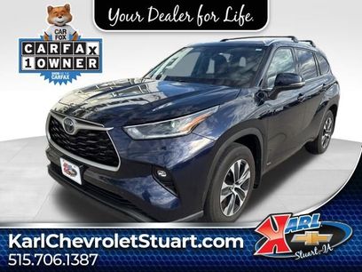 Used 2021 Toyota Highlander XLE