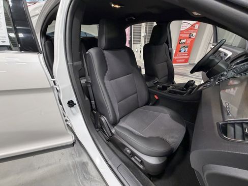 Used 2018 Ford Taurus SEL image 5