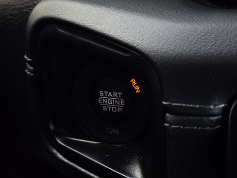 Used 2024 Jeep Gladiator Rubicon AWD/4WD image 44