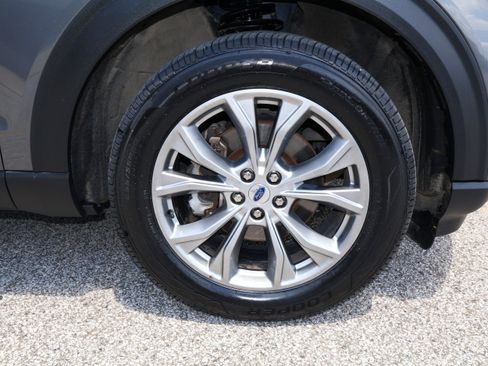 Used 2023 Ford Explorer XLT w/ Equipment Group 202A AWD/4WD image 35