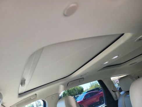 Used 2019 Buick Enclave Premium w/ Experience Buick Package AWD/4WD image 20