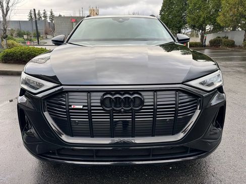 Used 2022 Audi e-tron Chronos w/ Chronos Package image 3