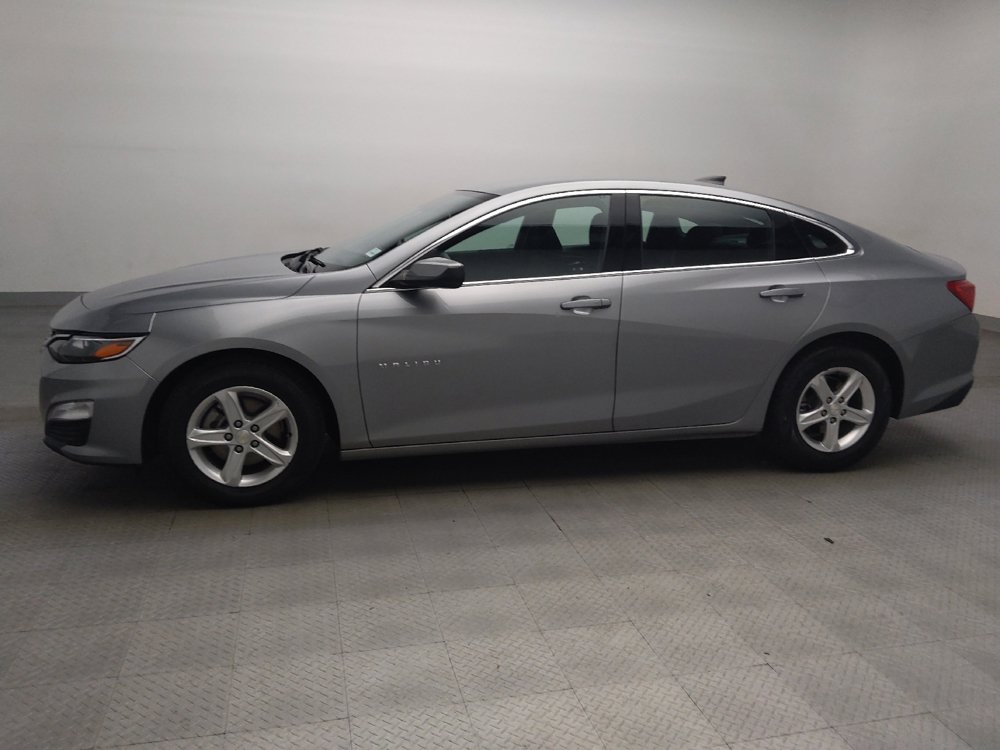 Used 2025 Chevrolet Malibu LS FWD image 2