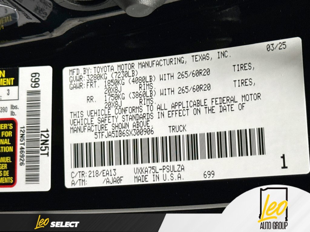 Used 2025 Toyota Tundra Limited AWD/4WD image 36