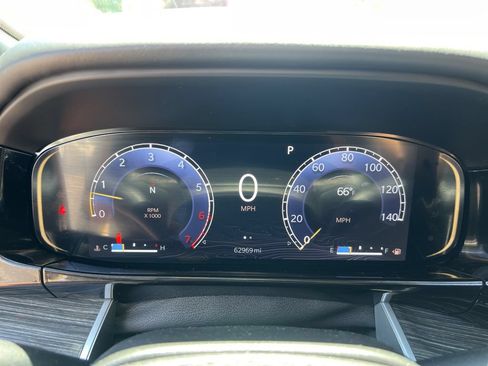 Used 2022 Jeep Wagoneer Series III w/ Convenience Group I AWD/4WD image 15
