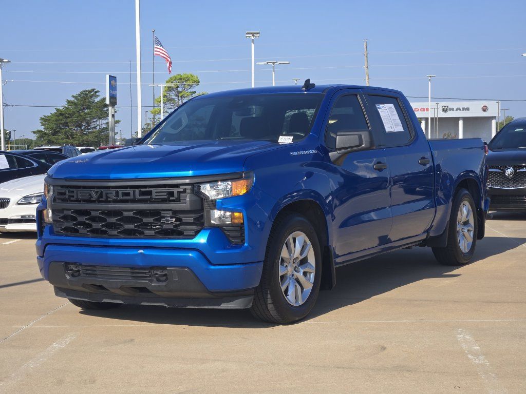Used 2024 Chevrolet Silverado 1500 Custom RWD image 3