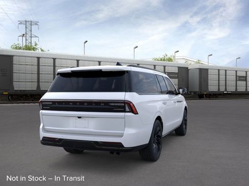 New 2025 Lincoln Navigator L Reserve w/ Jet Appearance Package image 8