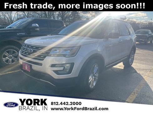 Used 2016 Ford Explorer XLT w/ Equipment Group 202A image 1