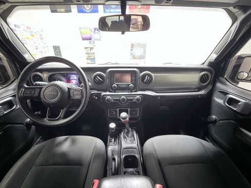 Used 2018 Jeep Wrangler Unlimited Sport AWD/4WD image 26