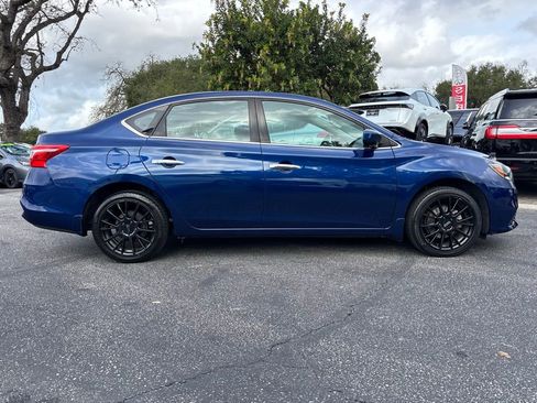 Used 2018 Nissan Sentra SV image 2