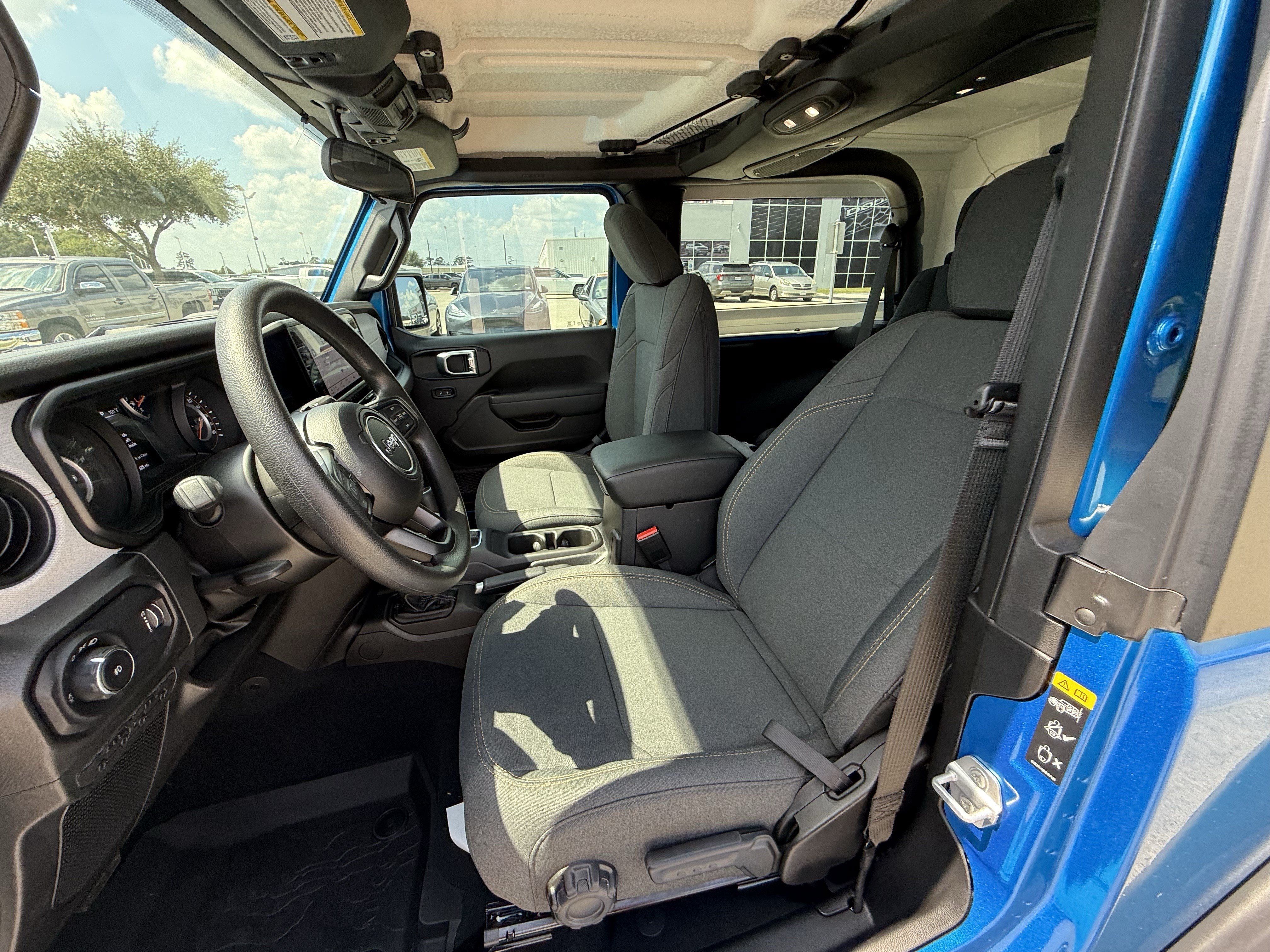 Used 2026 Jeep Wrangler Sport AWD/4WD image 27