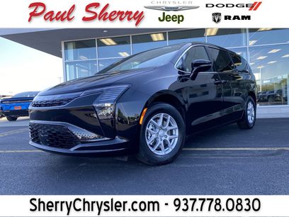 New 2027 Chrysler Pacifica Select