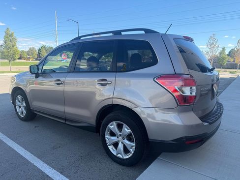 Used 2014 Subaru Forester 2.5i Premium w/ All-Weather Package AWD/4WD image 8