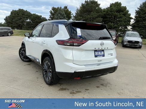 New 2026 Nissan Rogue Platinum w/ Platinum Premium Package image 3