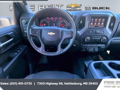 Used 2024 Chevrolet Silverado 2500 Custom w/ Custom Convenience Package image 6