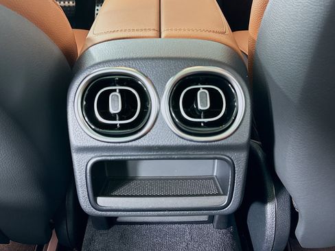 Certified 2024 Mercedes-Benz C 300 4MATIC Sedan image 27