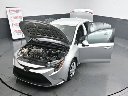 Used 2020 Toyota Corolla LE image 41