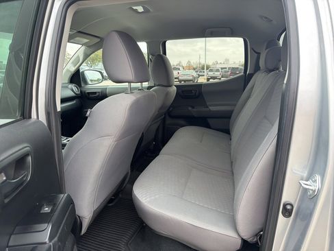 Used 2023 Toyota Tacoma SR w/ SR Convenience Package image 9