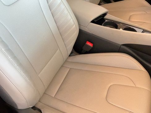 Used 2024 Hyundai Elantra Limited FWD image 41