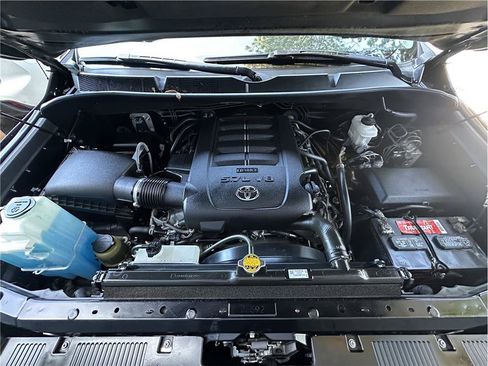 Used 2017 Toyota Tundra 1794 Edition AWD/4WD image 28