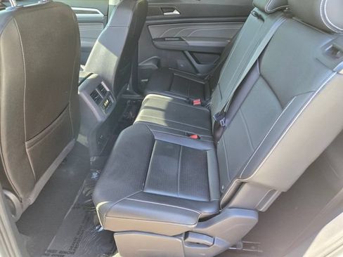 Used 2023 Volkswagen Atlas SE w/ Black Wheel Package AWD/4WD image 15