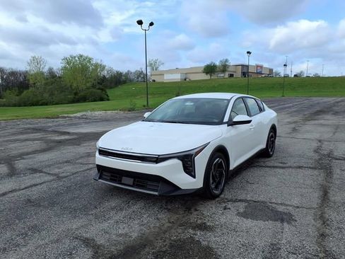 Used 2025 Kia K4 EX FWD image 35