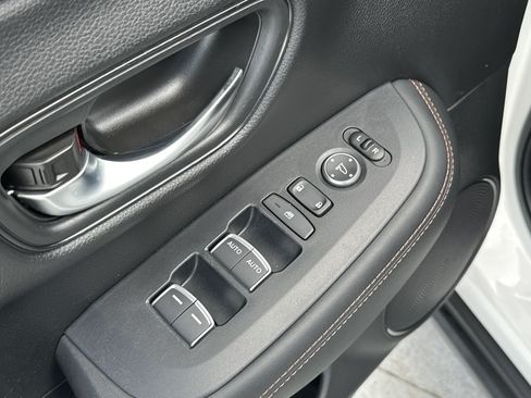 Used 2024 Honda HR-V Sport image 15