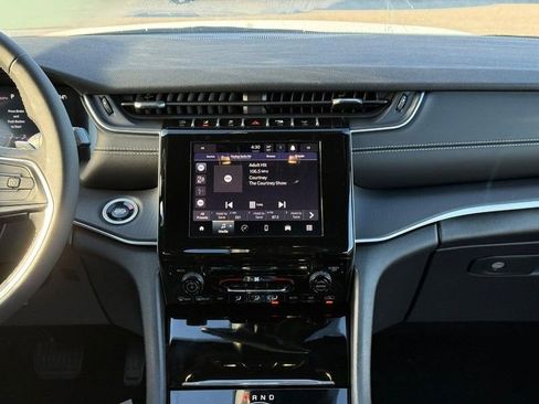New 2026 Jeep Grand Cherokee L Laredo AWD/4WD image 12