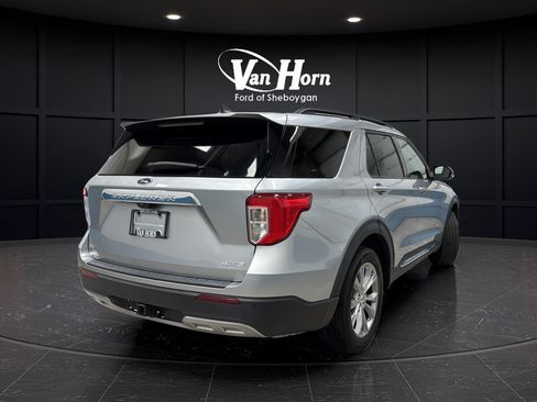 Used 2023 Ford Explorer XLT w/ Equipment Group 202A AWD/4WD image 7