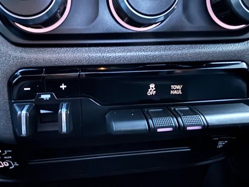 Used 2022 RAM 2500 Tradesman w/ Safety Group image 35