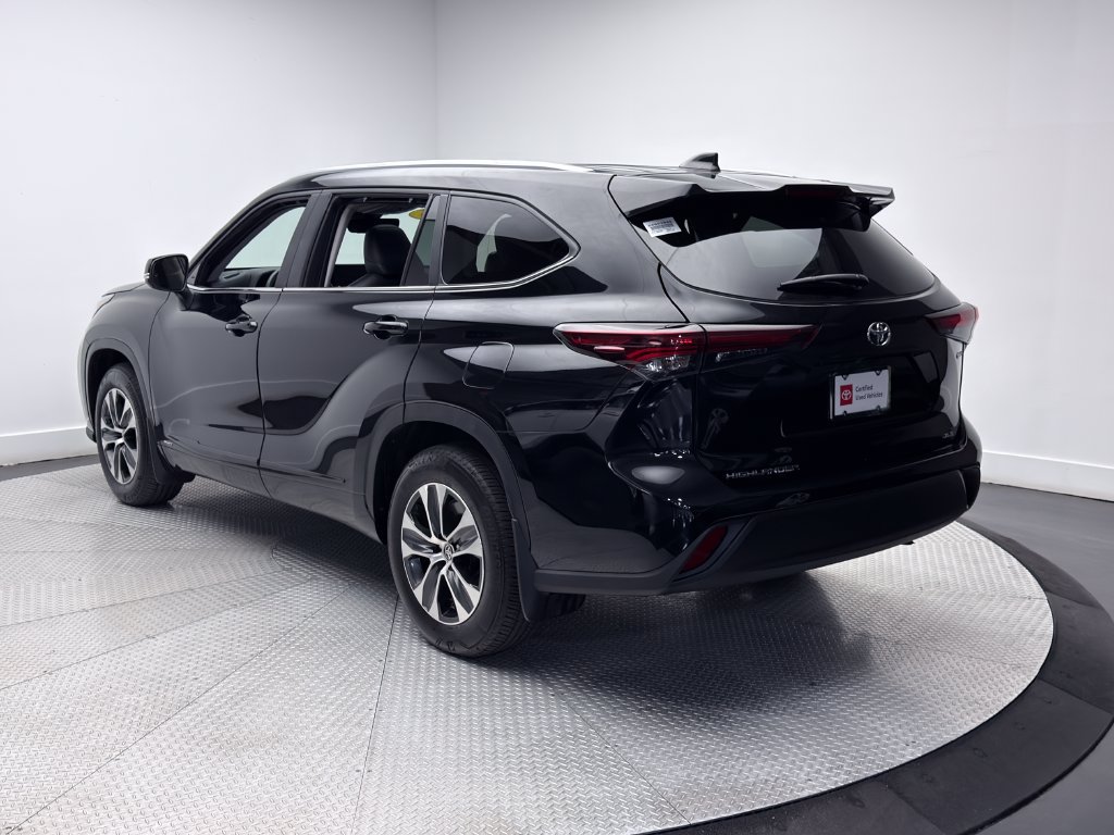 Certified 2026 Toyota Highlander XLE AWD/4WD image 7