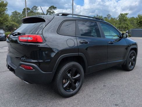 Used 2015 Jeep Cherokee Latitude AWD/4WD image 5