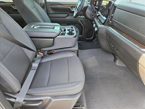 Used 2024 GMC Sierra 2500 SLE w/ SLE Convenience Package image 18