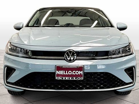 New 2025 Volkswagen Jetta SE image 5