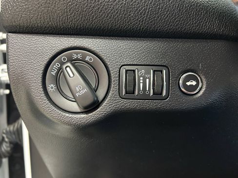 Used 2016 Dodge Challenger SRT w/ Technology Group RWD image 13