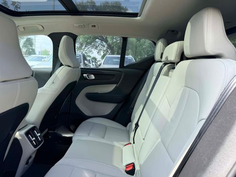 Certified 2026 Volvo XC40 B5 Plus AWD/4WD image 11
