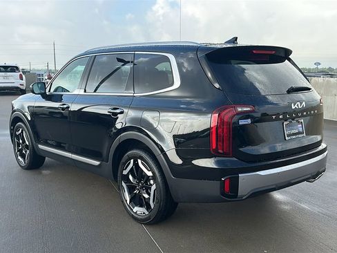 Used 2025 Kia Telluride S image 11