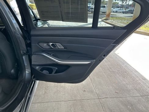 Used 2019 BMW 330i Sedan w/ M Sport Package image 30