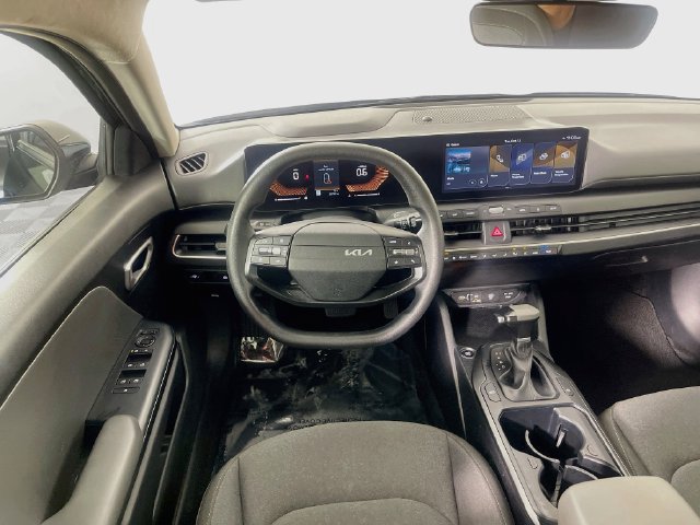 Used 2025 Kia K4 FWD image 21